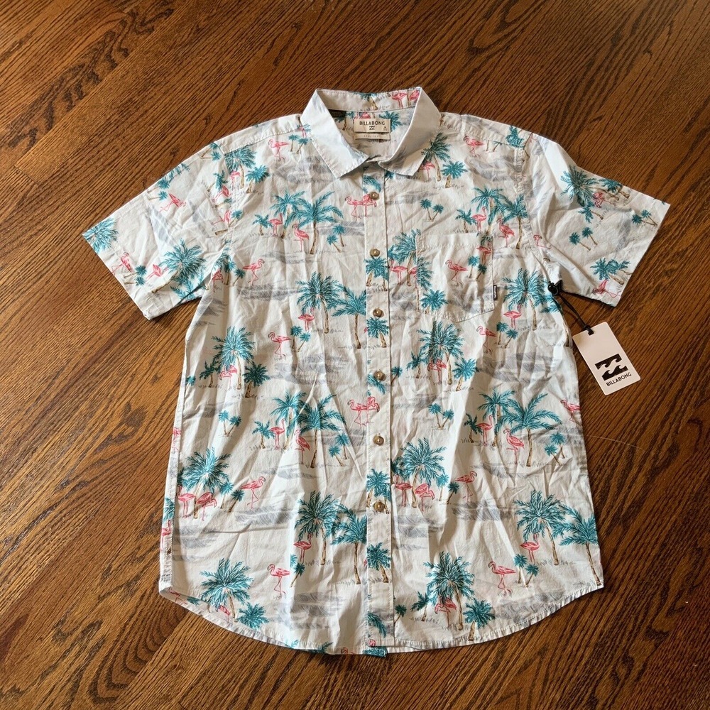 NEW Billabong Camp Shirt M Flamingo Print Hawaiian‎ Button Up Stretch Beach NWT